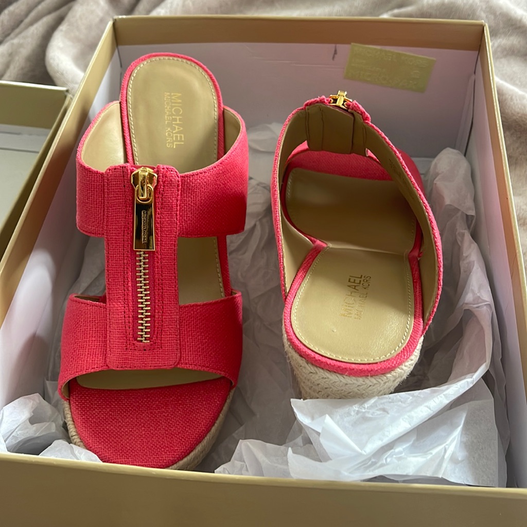 Michael Kors Bradley Mule Platform Sandals. Neon Red Pink Color. Nwt Size 6.5
